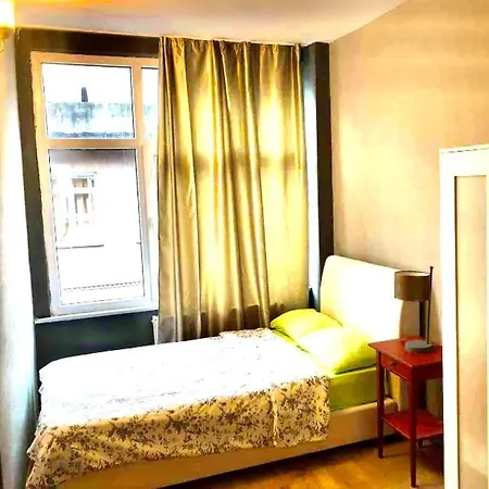 Cihangir'de Harika Deniz Manzarasi Istanbul
